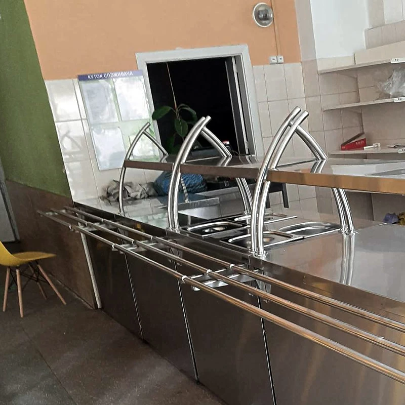Нейтральні елементи лінії самообслуговування в шкільній їдальні